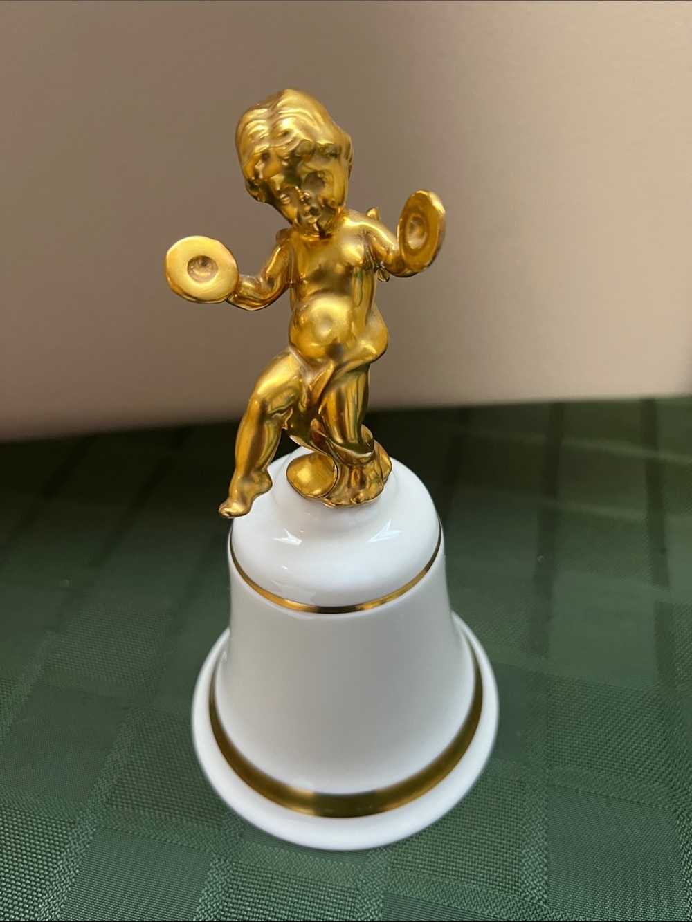 Royal Doulton limited edition Speech of Angels - JOY - Picture 7 of 16